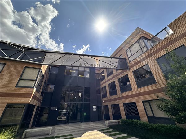 64 m² Commercial space 64 m² Commercial space