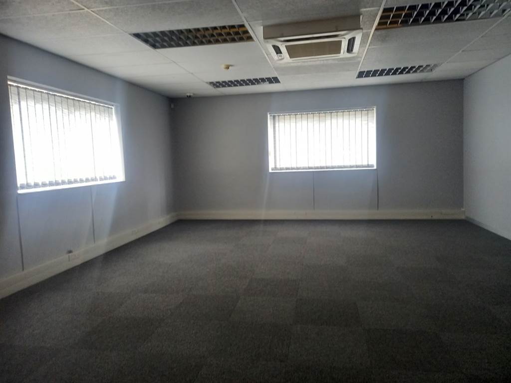 224  m² Office Space in Hatfield photo number 8