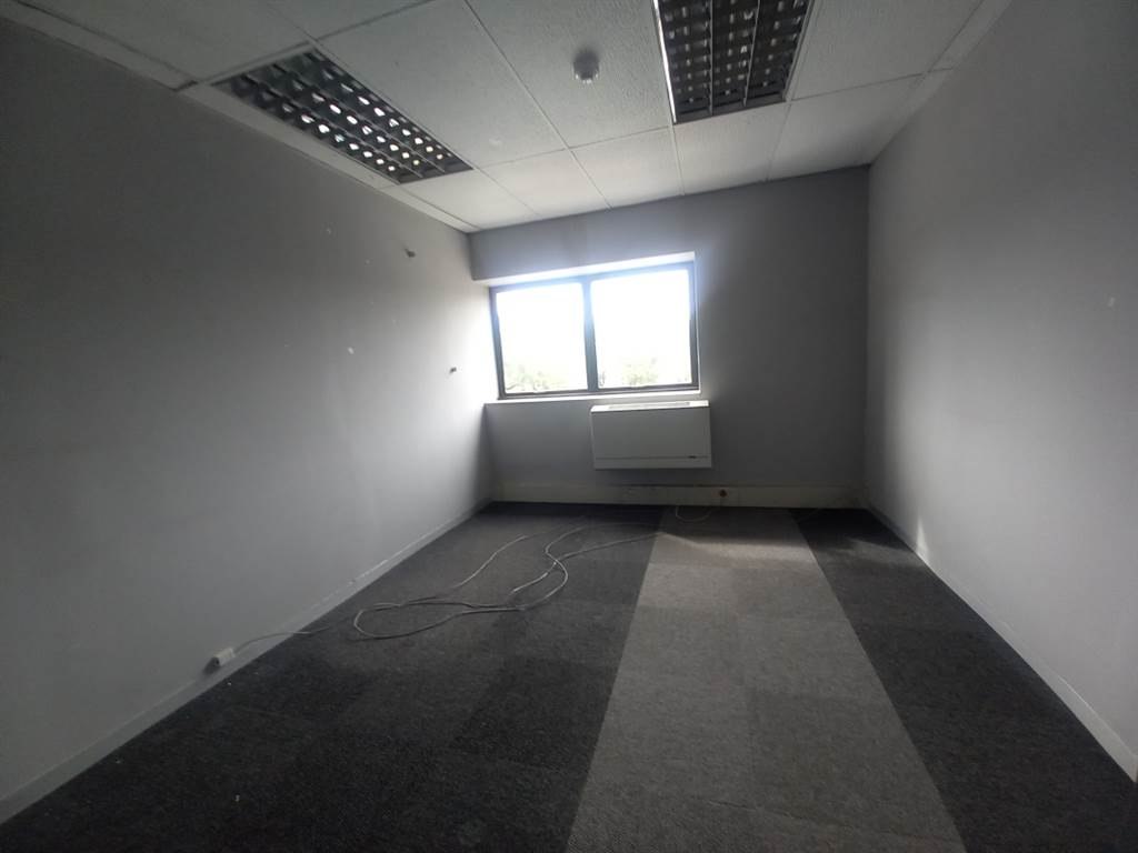 224  m² Office Space in Hatfield photo number 7
