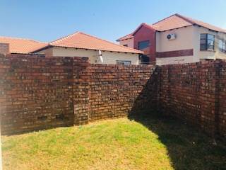 3 Bed Duplex in Waterval East photo number 8