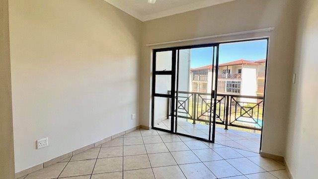 2 Bed Apartment in Uvongo photo number 20