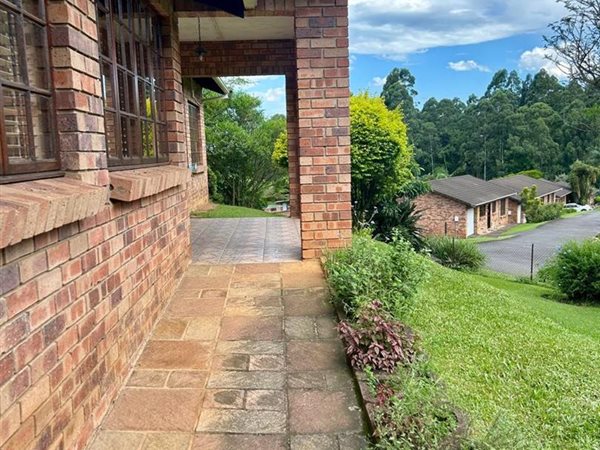 3 Bedroom Townhouse 3 Bedroom Townhouse