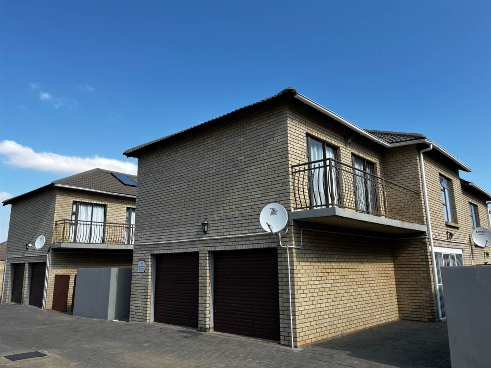 3 Bed Townhouse in Spitskop photo number 22