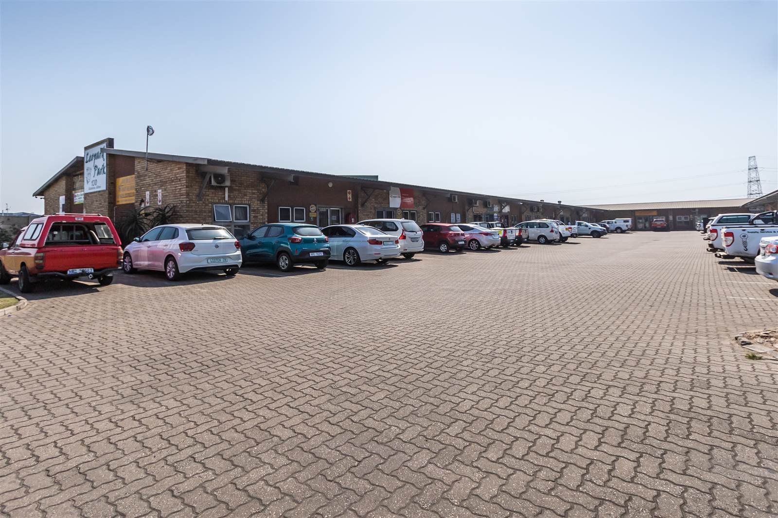 161  m² Industrial space in Alton photo number 18