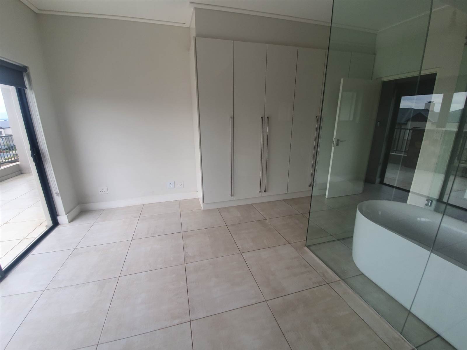 2 Bed Apartment in Waterfall Estate photo number 20