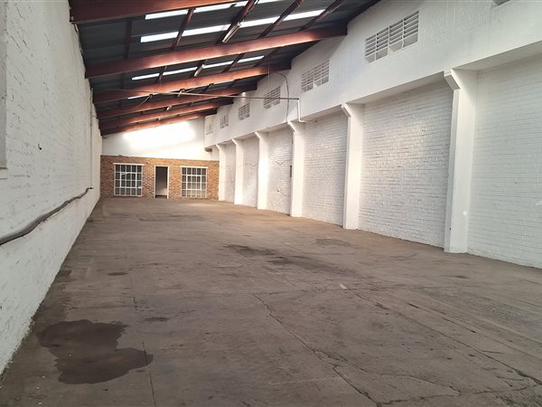 274  m² Industrial space