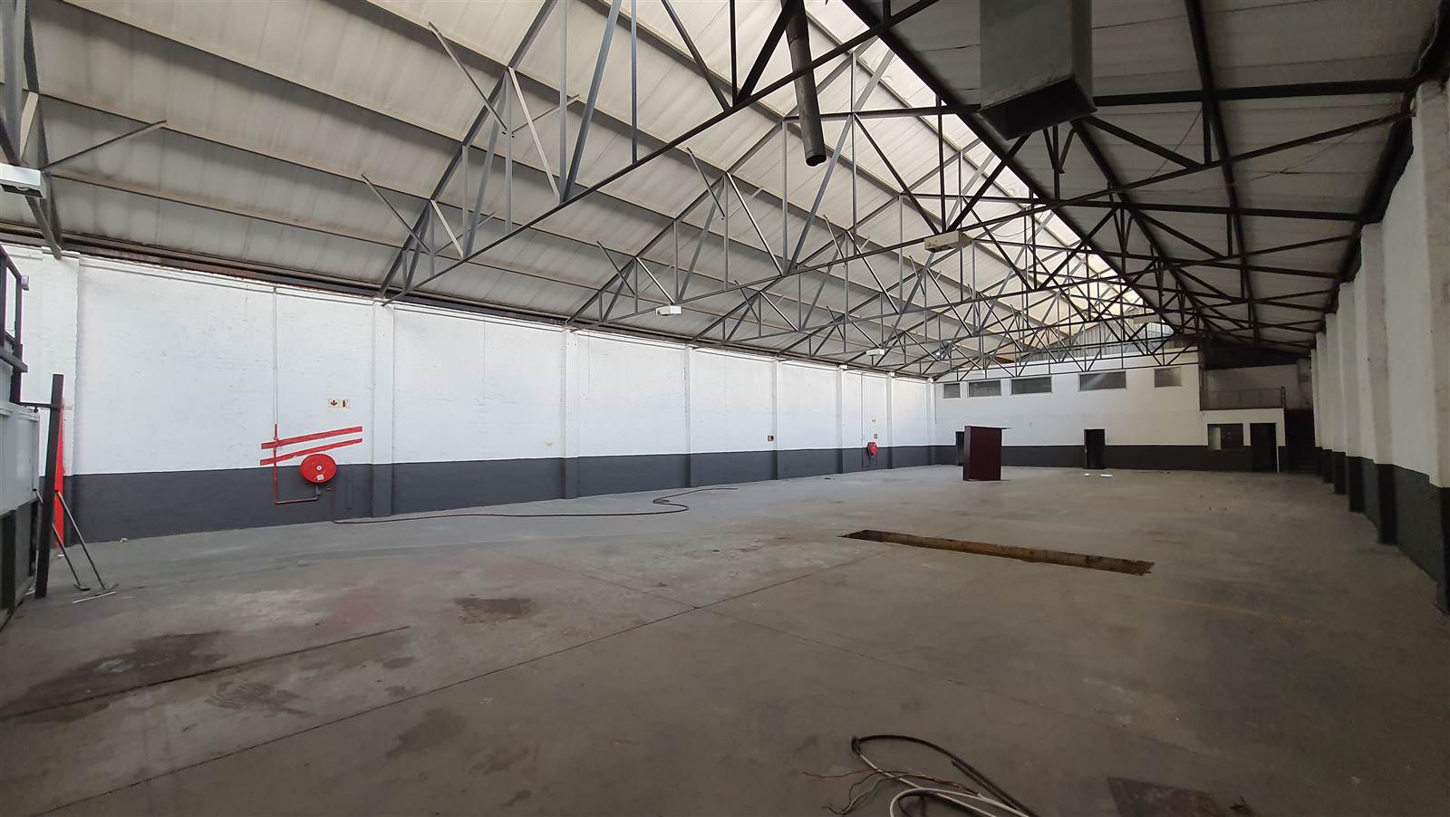 3288  m² Industrial space in Sebenza photo number 3