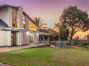 4 Bed House in Constantia Kloof