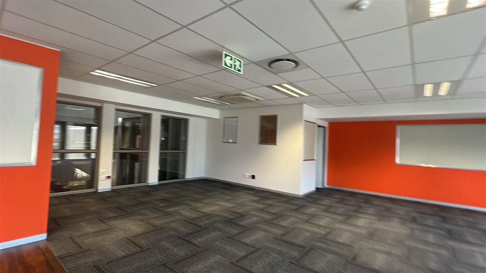 765  m² Commercial space in Cape Town City Centre photo number 9