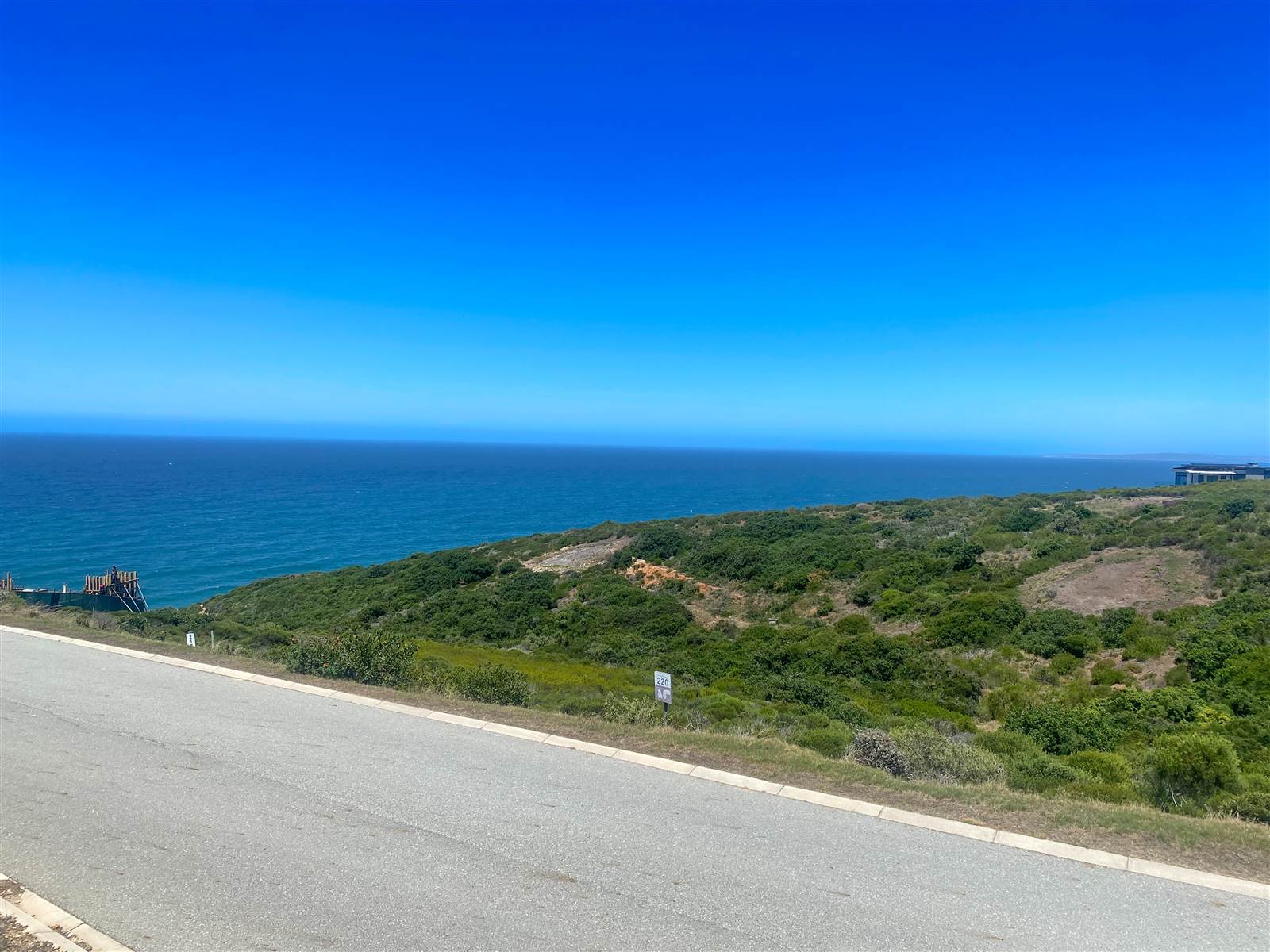 2533 m² Land available in Dana Bay photo number 1