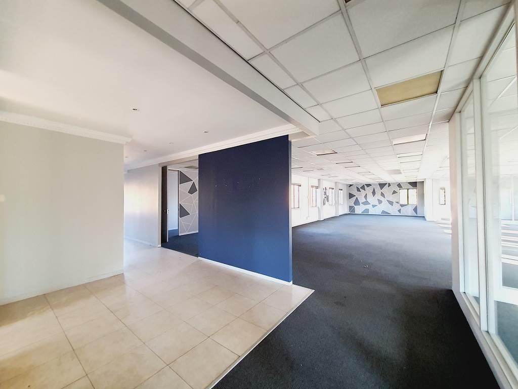 342  m² Commercial space in Rivonia photo number 16