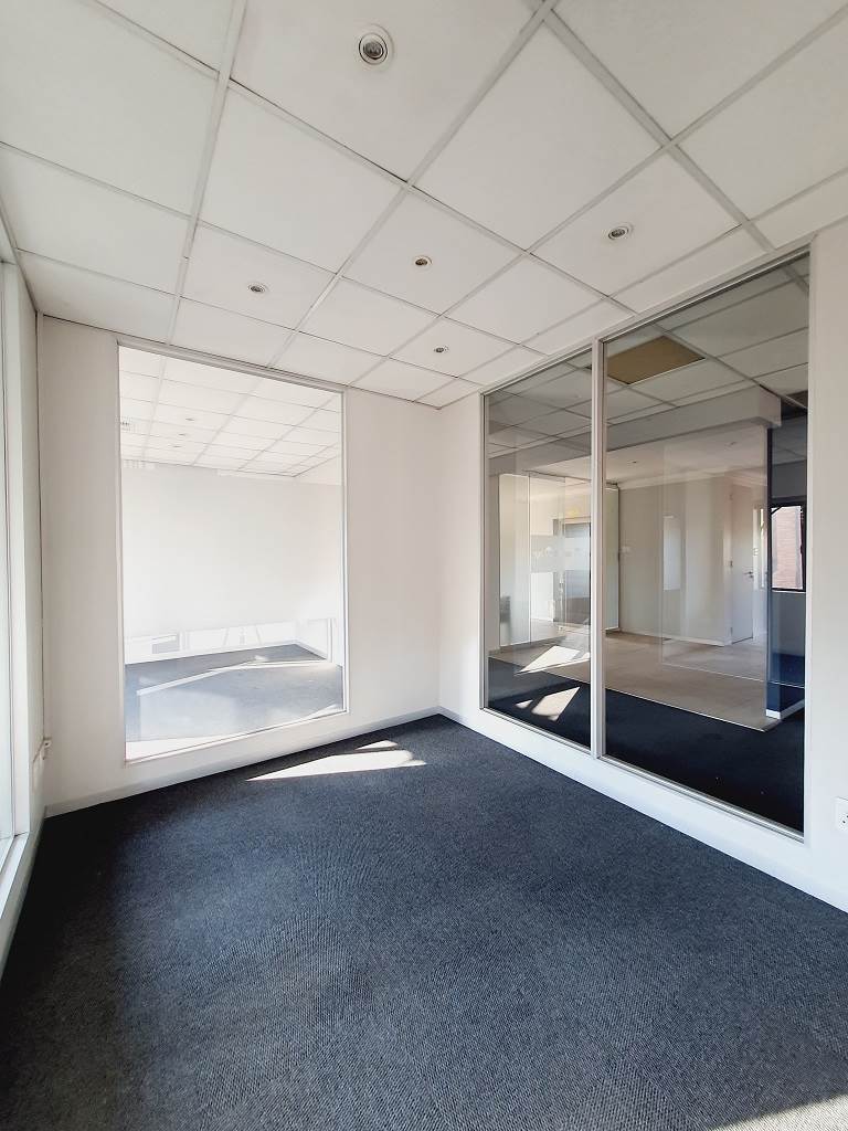 342  m² Commercial space in Rivonia photo number 25