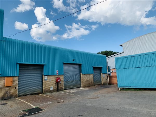 952  m² Industrial space