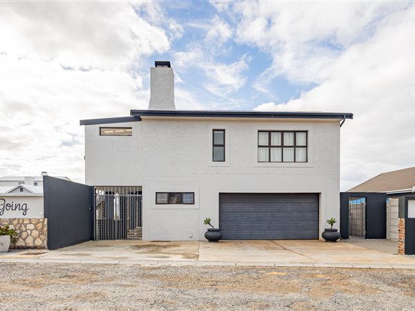 6 Bedroom House