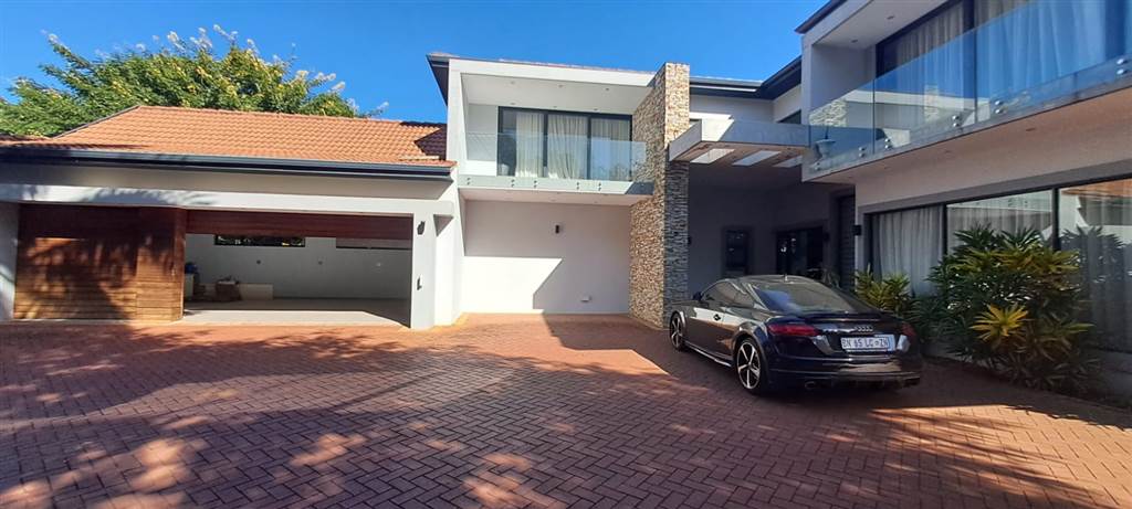 4 Bedroom House 4 Bedroom House