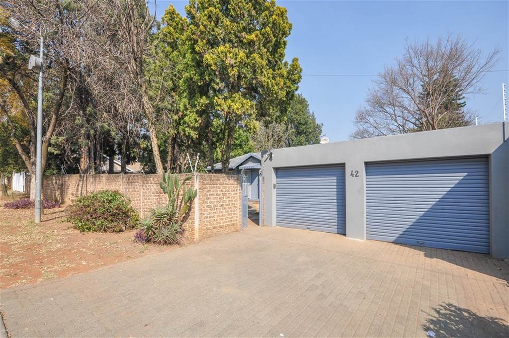 3 Bed House in Bloubosrand photo number 25