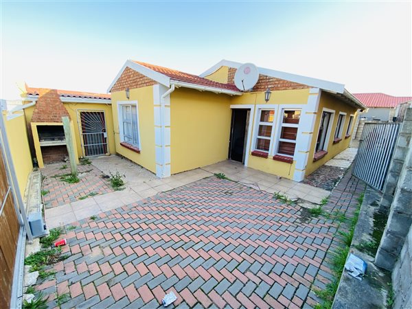 3 Bed House in Kwadwesi
