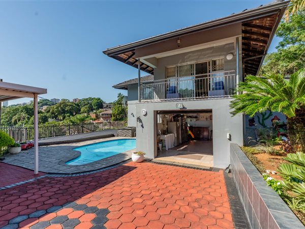 4 Bedroom House 4 Bedroom House
