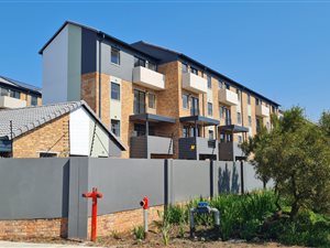 2 Bed Apartment in Suiderberg