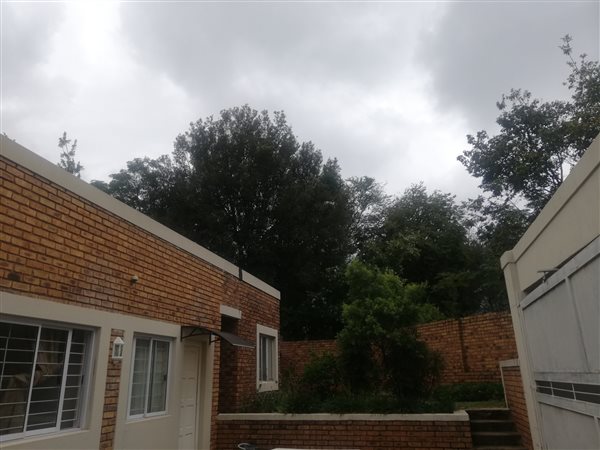 2 Bedroom Simplex 2 Bedroom Simplex