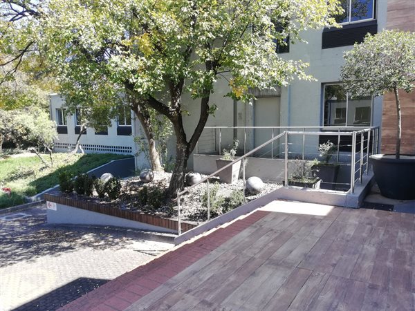 238.869995117188  m² Commercial space in Woodmead