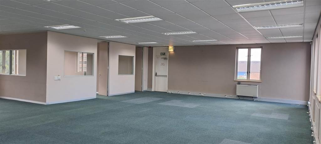 290  m² Commercial space in Pinelands photo number 5