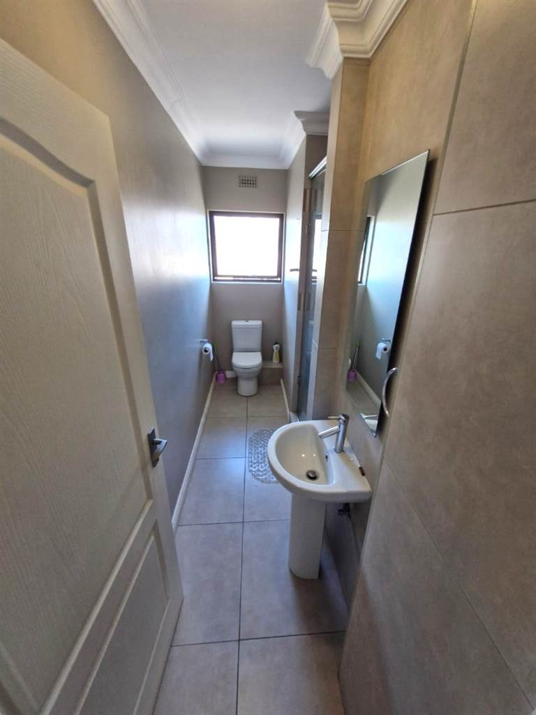 3 Bed Townhouse in Kyalami photo number 24
