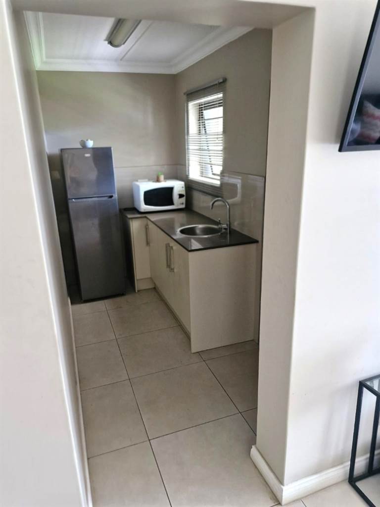 3 Bed Townhouse in Kyalami photo number 23