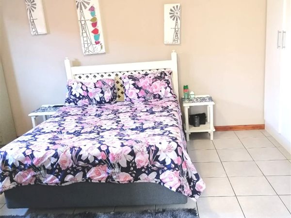 2 Bedroom House 2 Bedroom House
