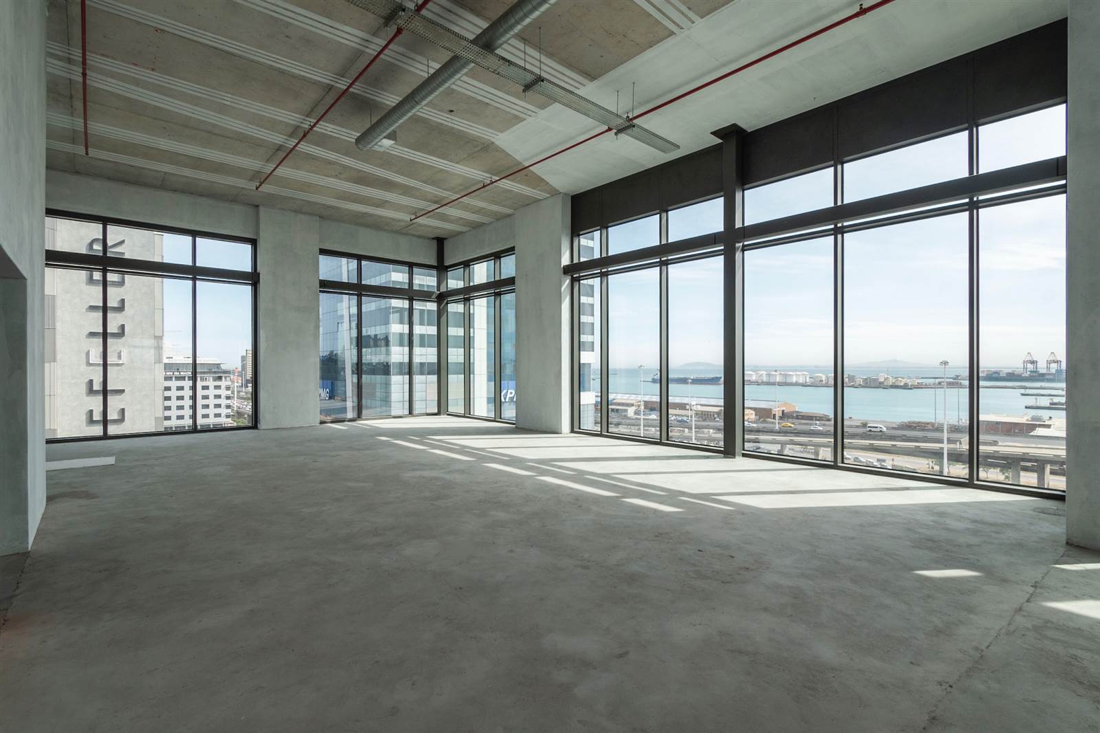 859  m² Commercial space in Foreshore photo number 2