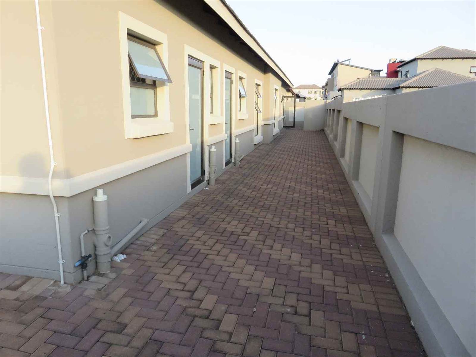 3 Bed House in Derdepoort photo number 7