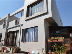 3 Bed Townhouse in Marais Steyn Park
