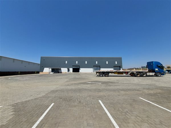 2 506  m² Industrial space