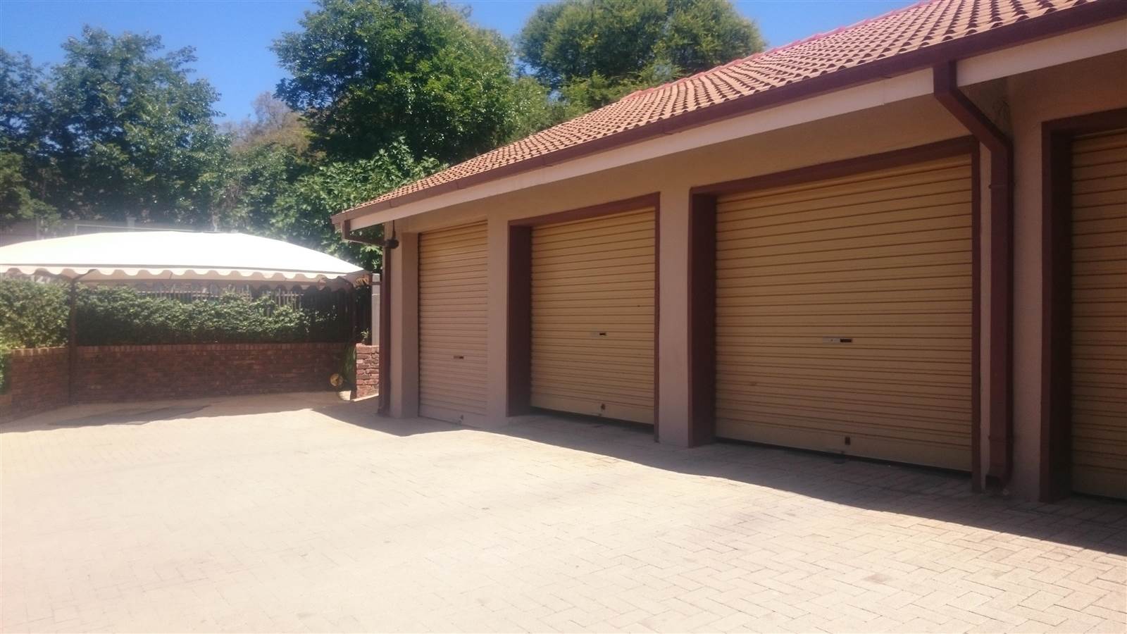 20 Bed House in Klerksdorp photo number 18