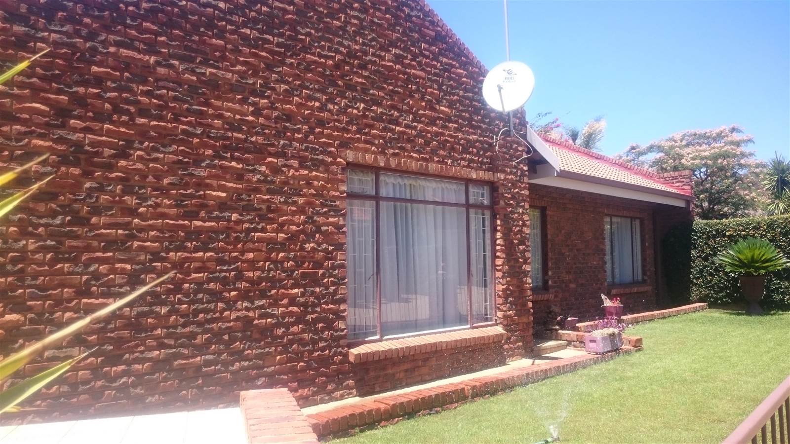20 Bed House in Klerksdorp photo number 29