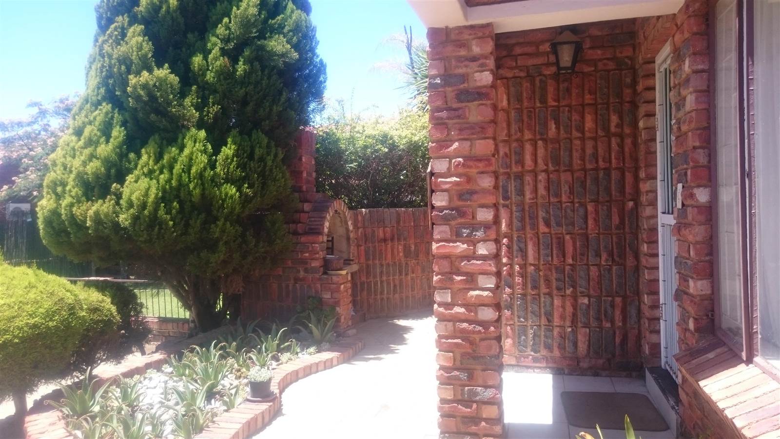 20 Bed House in Klerksdorp photo number 8