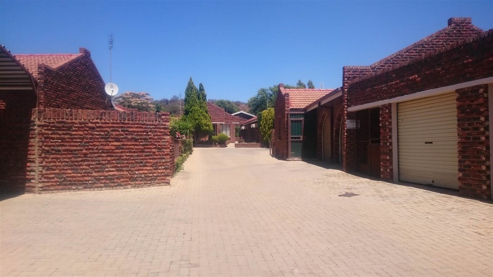 20 Bed House in Klerksdorp photo number 4