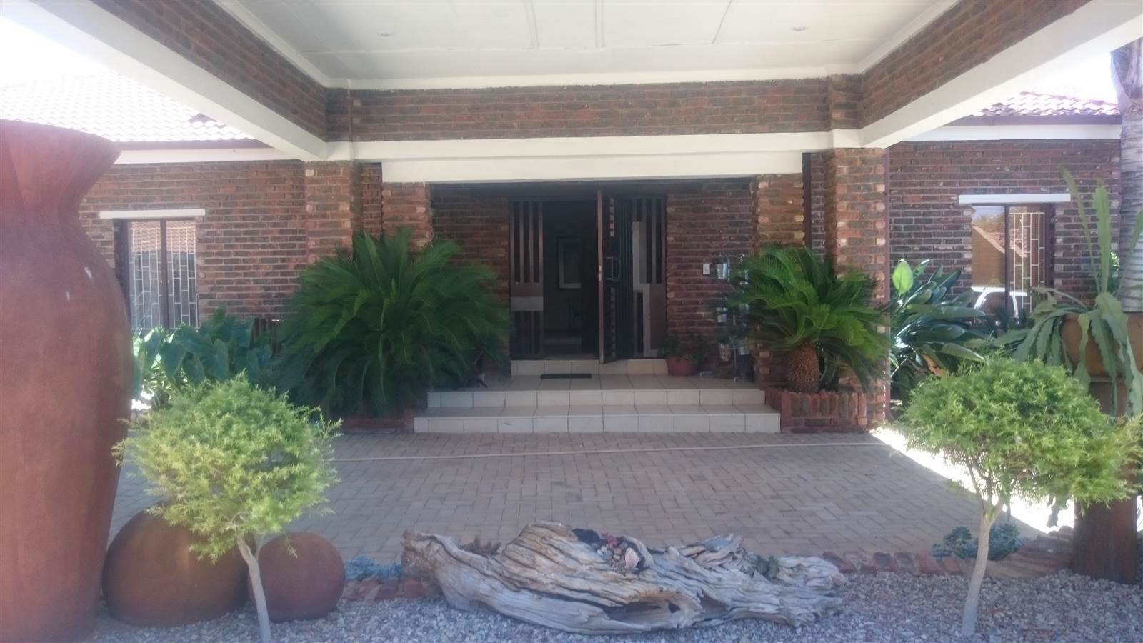 20 Bed House in Klerksdorp photo number 2