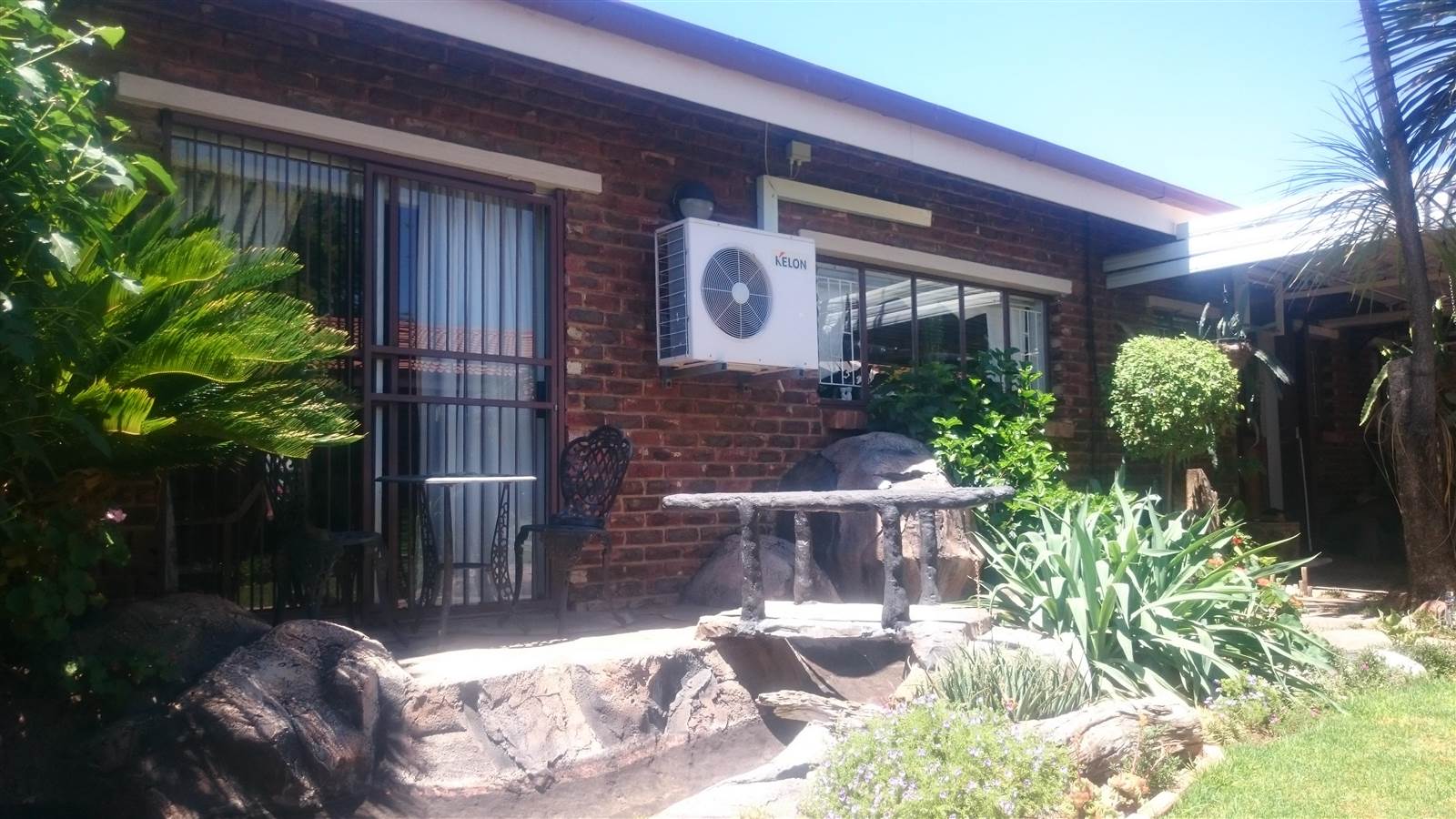 20 Bed House in Klerksdorp photo number 16