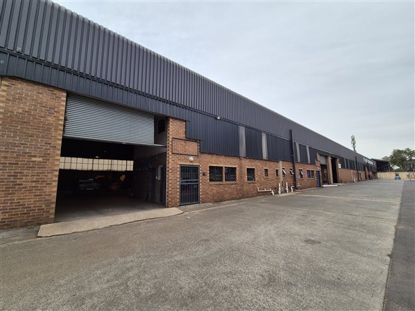 490  m² Industrial space