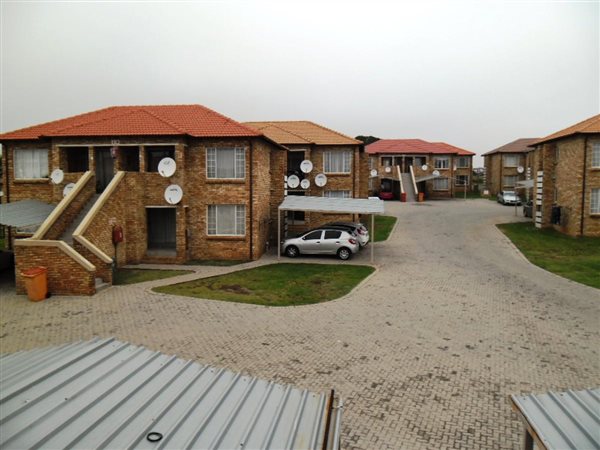 2 Bedroom Townhouse 2 Bedroom Townhouse