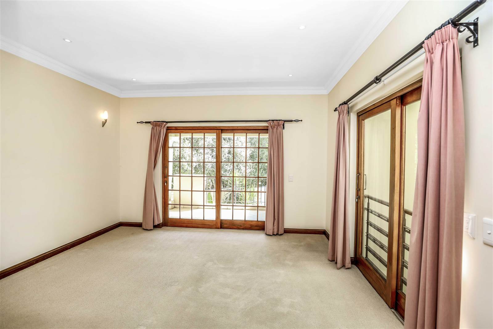 4 Bed Cluster in Bryanston photo number 25
