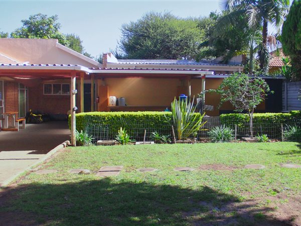 5 Bedroom House 5 Bedroom House