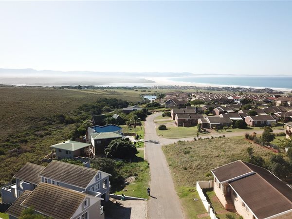 1332 m² Land available in Wavecrest