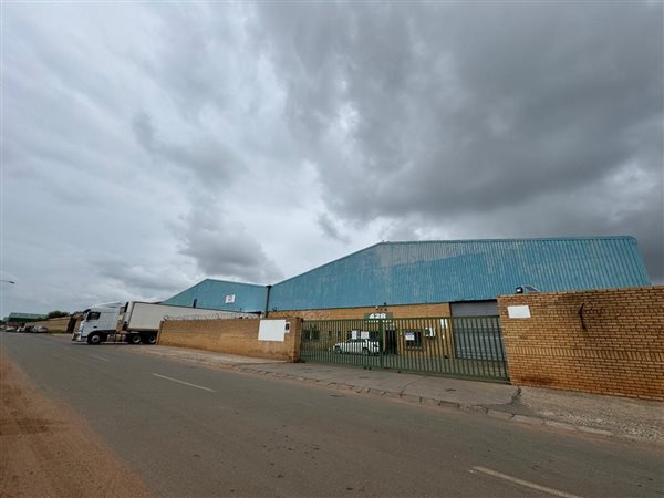 2 832 m² Industrial space 2 832 m² Industrial space