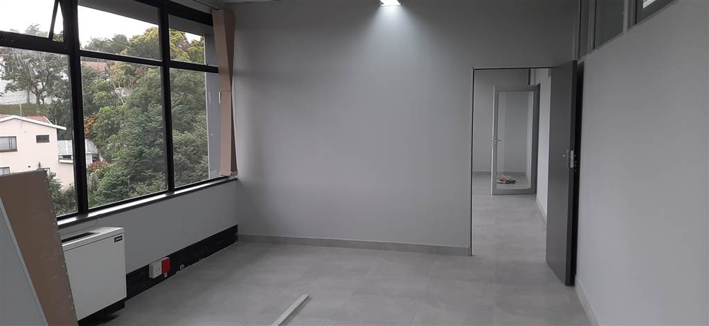 125  m² Commercial space in Westville photo number 11