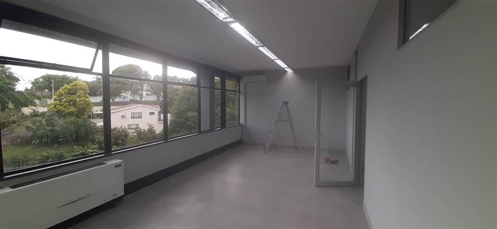 125  m² Commercial space in Westville photo number 5