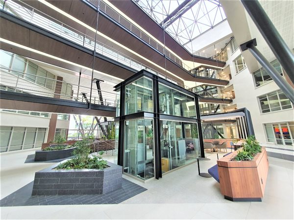 696  m² Office Space in Sandown