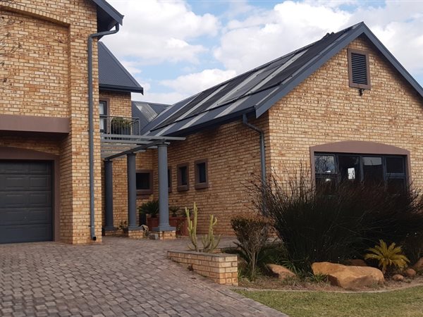 4 Bedroom House 4 Bedroom House