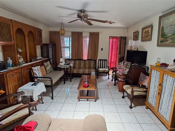 2 Bedroom Townhouse 2 Bedroom Townhouse